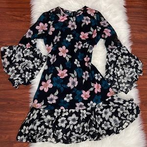 Eliza j dress  6 size ,Ruffle dress navy blue color beautiful flowers printed